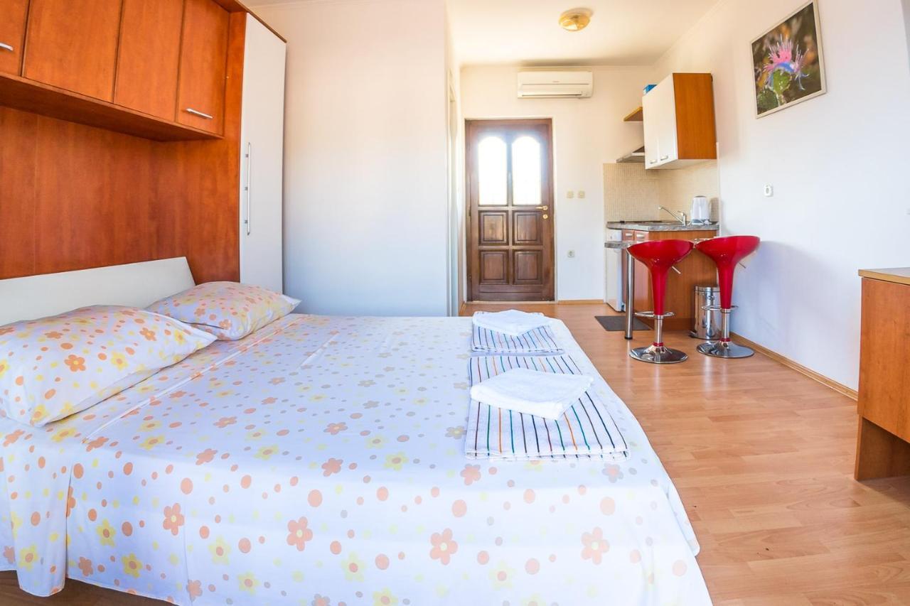 Apartmani Fides Lumbarda Exterior photo